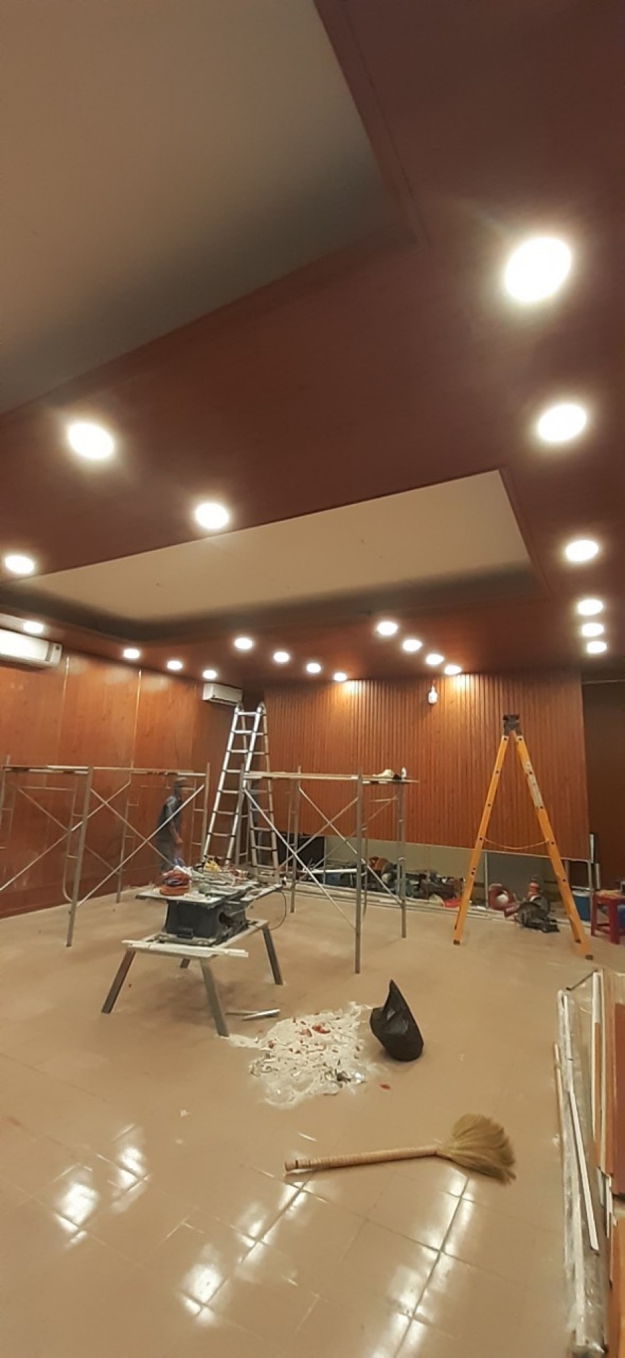 Thi công sàn nhựa, vách nhựa. trần nhựa vân gỗ công trình Ninh Hòa