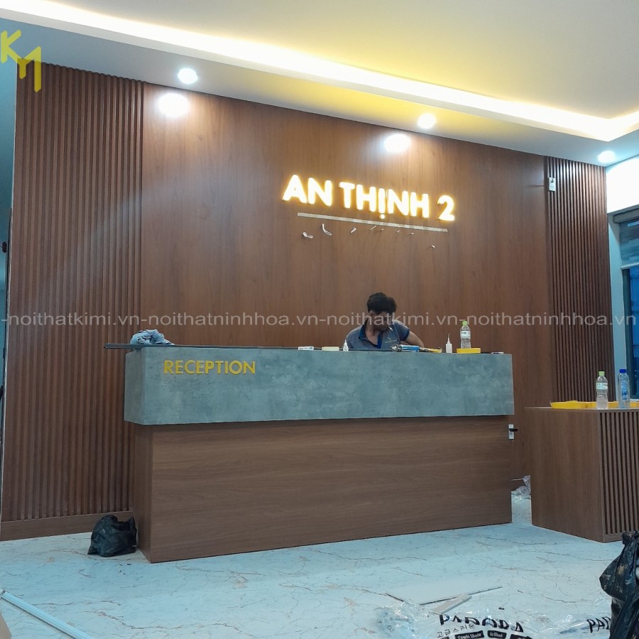 Lễ tân (3)