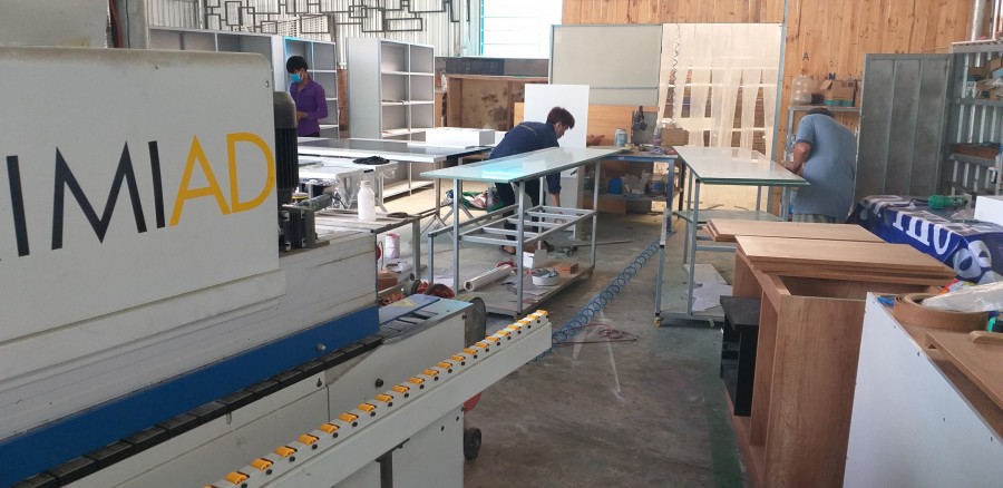 Máy dán cạnh tự động